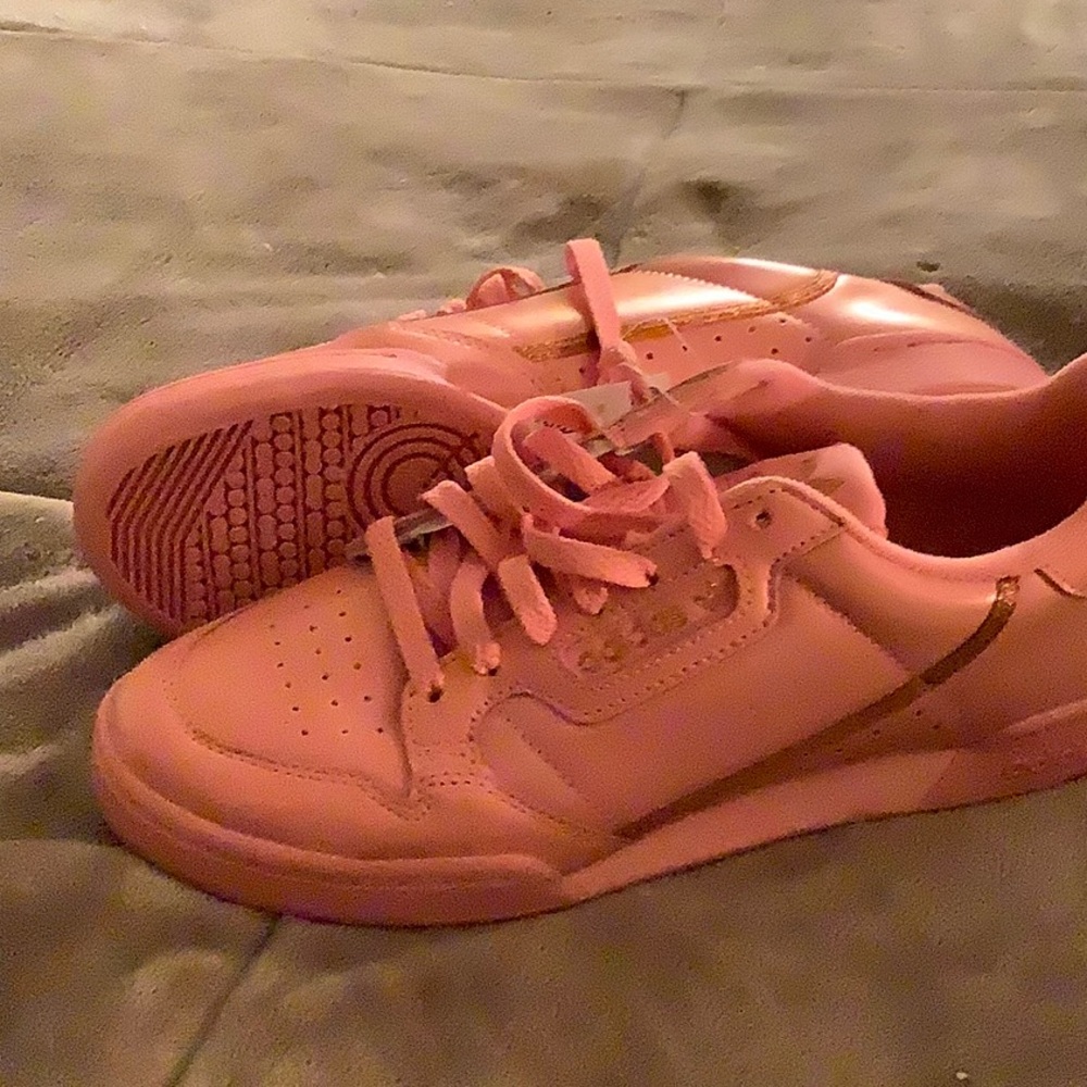 Sold✅Adidas tennis shoes